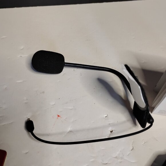 Feya Helmet Wireless Earphone With RBG Lights - Picture 8 of 14